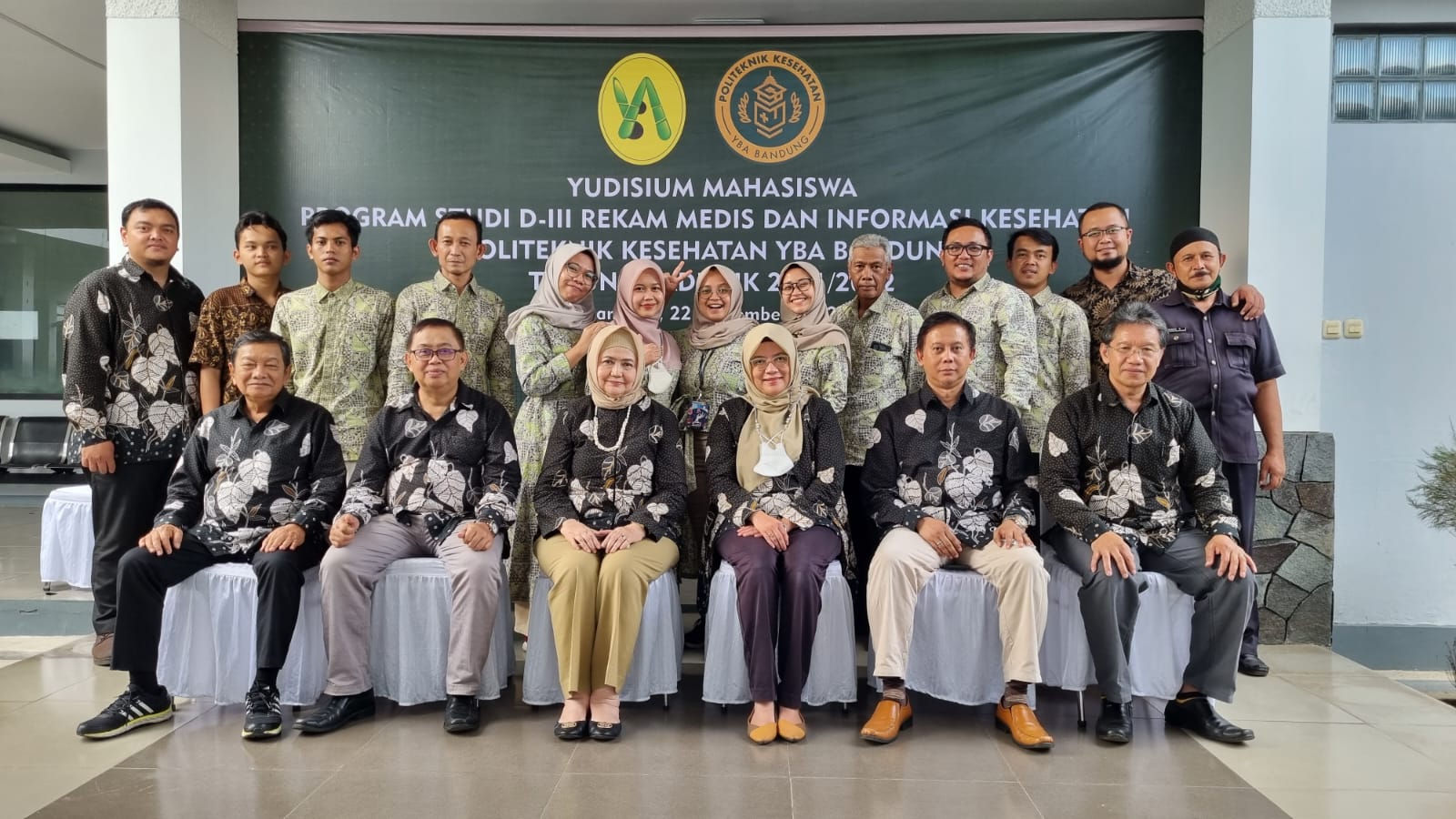 Pimpin Langsung Sidang Yudisium Direktur Poltekkes Yba Bandung Dra Hj