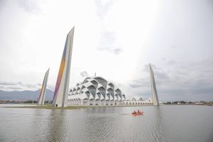 16733438794 ema pastikan pemkot bandung akan bantu jaga masjid raya al jabbar