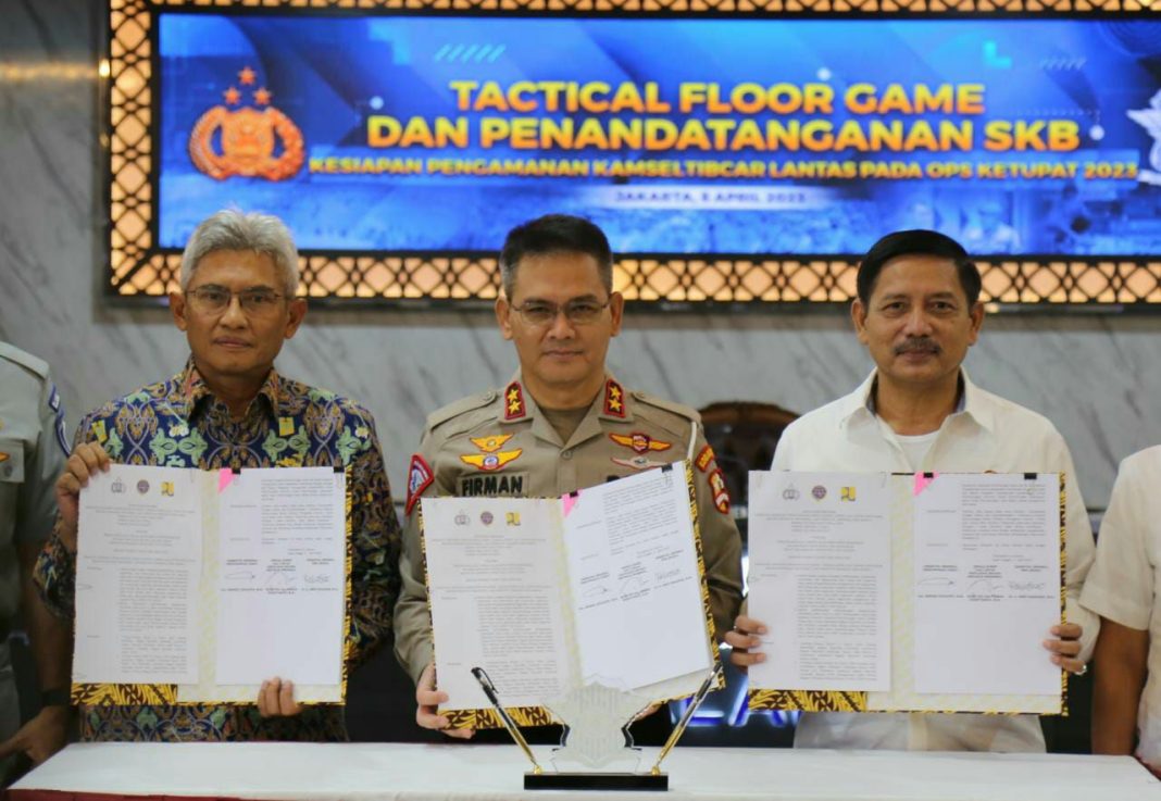 DIRJEN HUBDAT, KAKORLANTAS, DAN DIRJEN BINA MARGA SEPAKATI PEMBATASAN LALU LINTAS BARANG