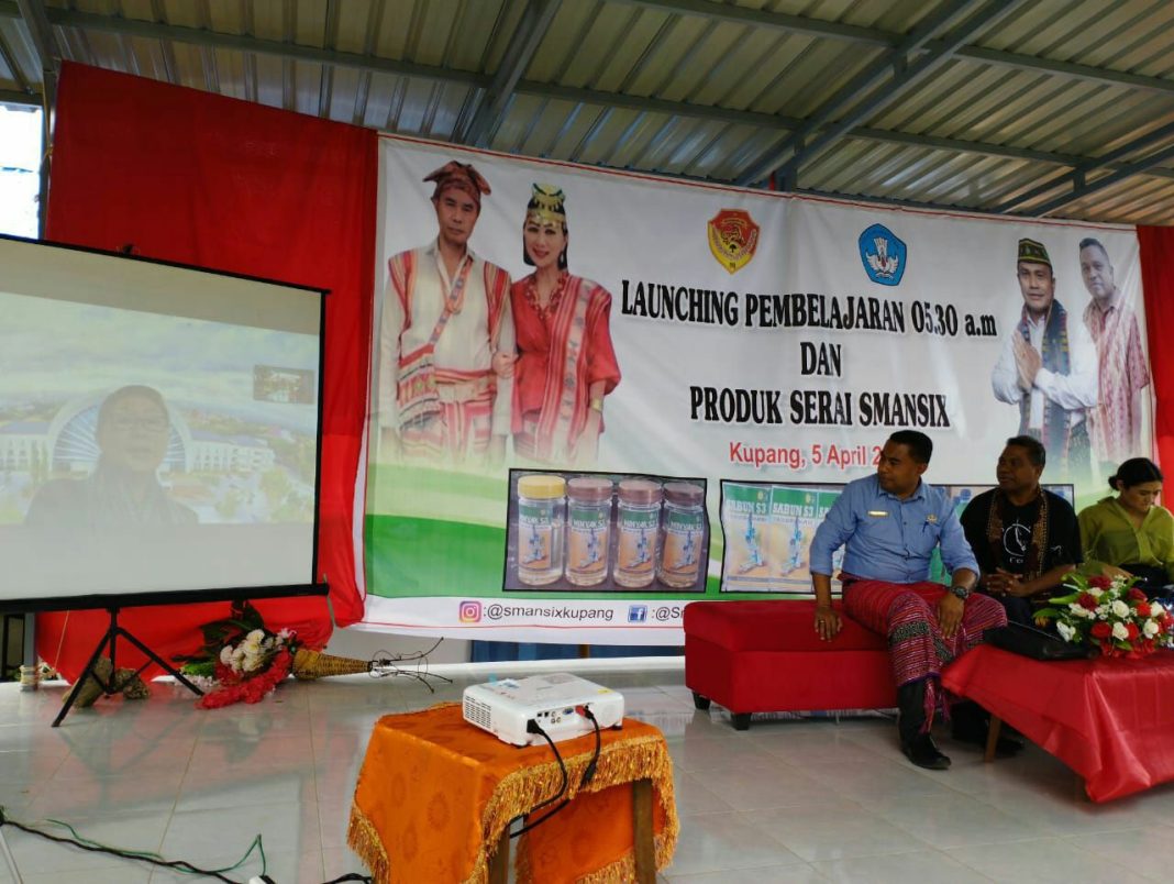 Bunda Julie Laiskodat Launching Pembelajaran 05:30 dan Produk Serai Smansix