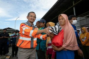 SBI memperingati Hari Bumi 2023 dengan menanam pohon. (Foto: Dok PT Solusi Bangun Indonesia Tbk)