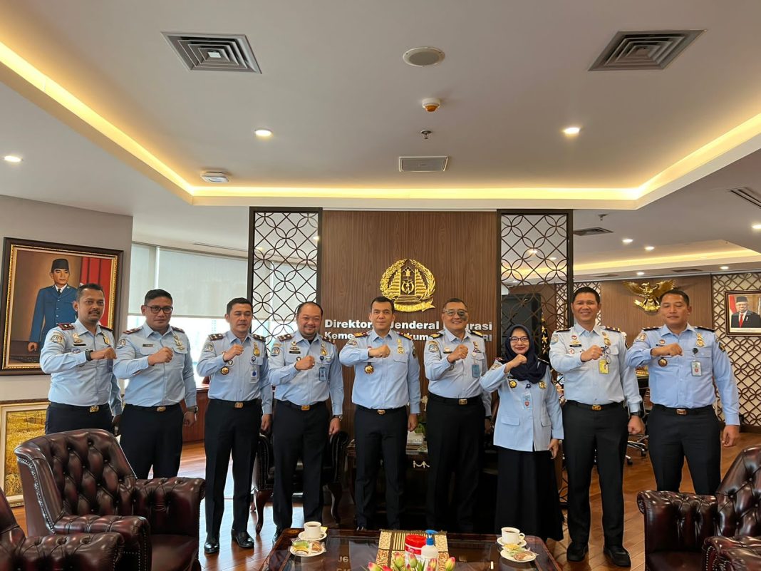 WhatsApp Image 2023-05-23 at 18.23.33 (1) Imigrasi Cilacap Kunjungi Dirjen Imigrasi untuk Tingkatkan Layanan Keimigrasian