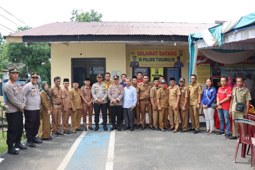 Kapolres Musi Rawas AKBP Danu Agus Purnomo SIK,MH Kunjungan kerja Ke Mapolsek Tugumulyo -Terawas