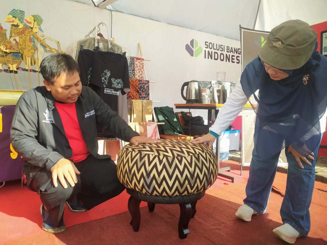 Produk UMKM Berbasis Sampah di Peringatan Hari Bumi 2023