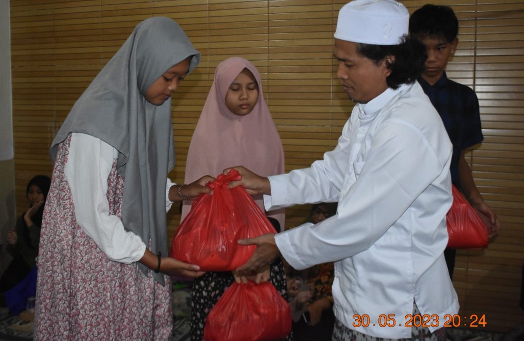 Peduli Anak Yatim, Ungkapan Syukur Pembubaran Panitia Rejasari Bersholawat Bersama JPZISNU Beres