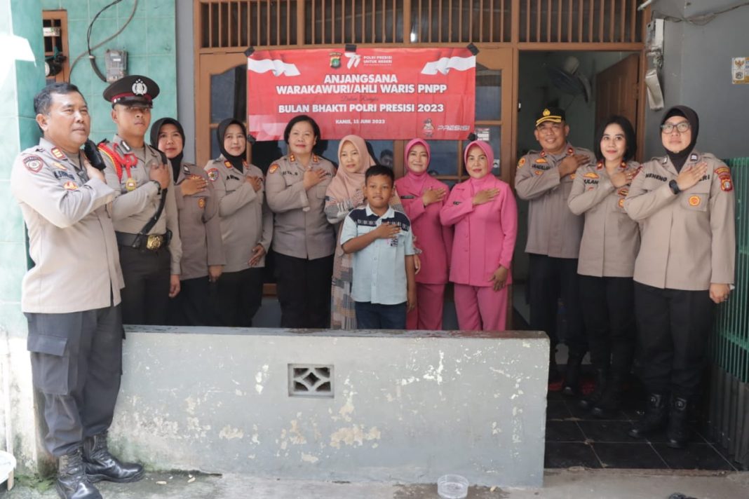 Menyambut Hari Bhayangkara Ke 77, Polres Metro Jakbar Melaksanakan Kegiatan Anjangsana