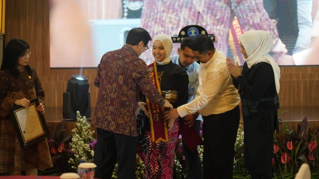 Menkumham Yasonna Beri Apresiasi Putri Ariani