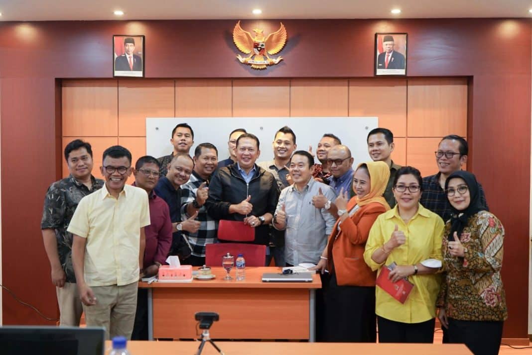 Berikan Kuliah Pascasarjana S3, Ketua MPR RI Bamsoet Ingatkan Pentingnya TAP MPR Atasi Kebuntuan Politik dan Konstitusi