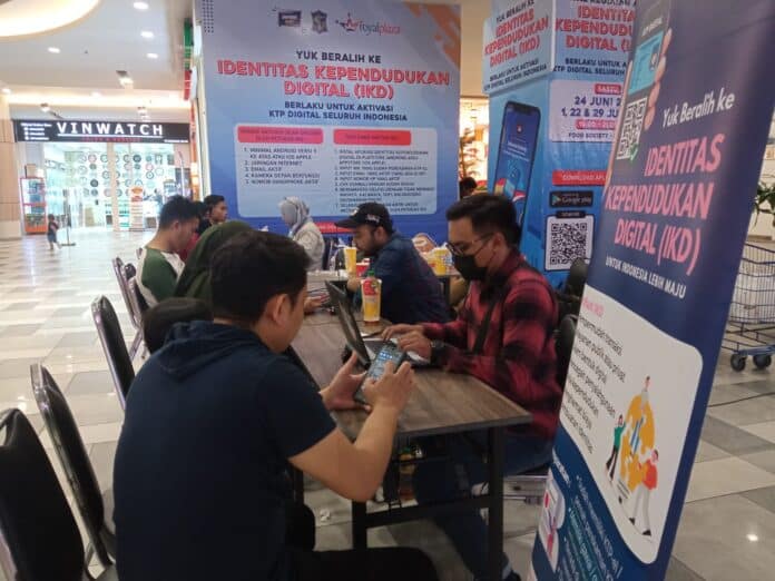 WhatsApp Image 2023-06-25 at 08.37.59 Pemkot Surabaya Galakkan Kegiatan Aktivasi IKD di Ruang Publik