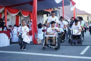 

Semarak HUT Bhayangkara Ke-77, Polda Kalbar Gelar Fun Run Libatkan Disabilitas