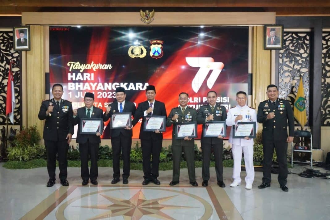 WhatsApp Image 2023-07-01 at 21.11.42 HUT Bhayangkara Ke-77, Gus Muhdlor Apresiasi Kinerja Polresta Sidoarjo