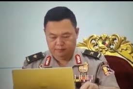 Brigjen. Pol. Dr. Yehu Wangsajaya, S.I.K., M.Kom."Perwira Tinggi Pertama dan Satu-Satunya Bergelar Magister Komputer"
