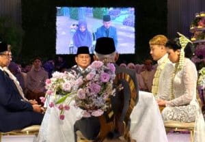 Dihadiri Presiden Joko Widodo, Wapres K.H Ma'ruf Amin dan Menhan Prabowo Subianto, Ketua MPR RI Bamsoet Nikahkan Putrinya Debby Pramestya Putri dengan Iptu Nurul Farouq Fadillah
