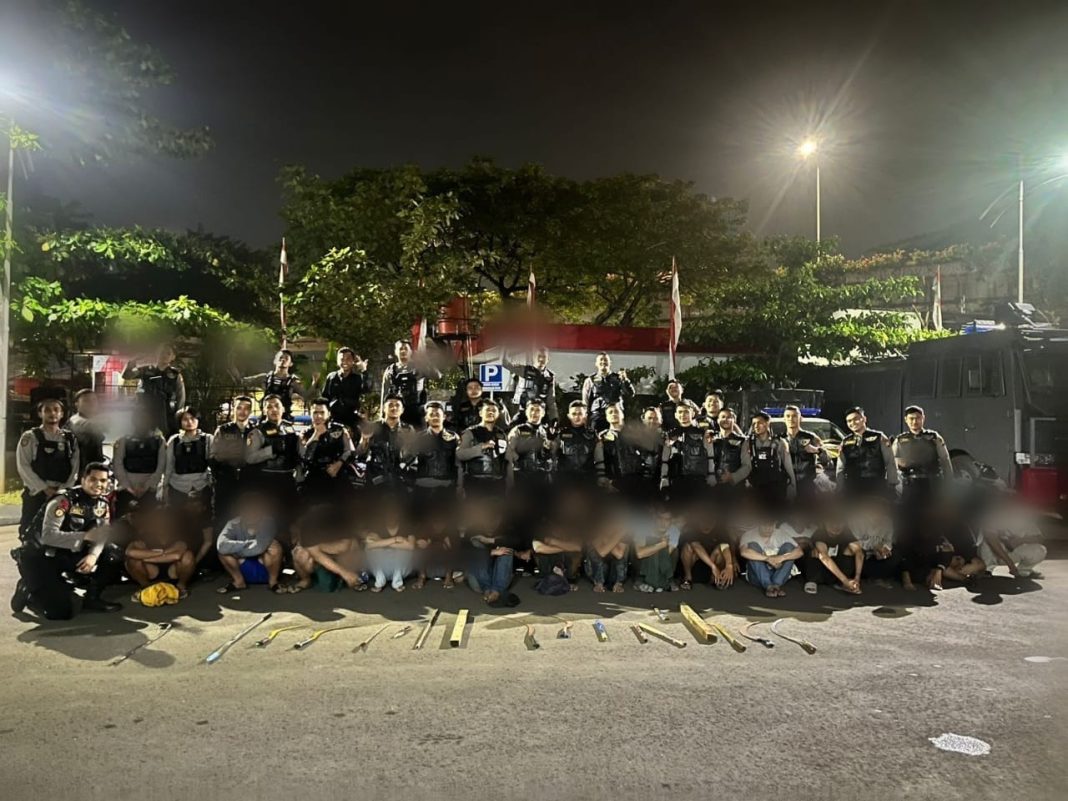 WhatsApp Image 2023-07-08 at 22.44.51 Polisi Gagalkan Aksi Tawuran Kelompok Jakarta Barat VS Kelompok Jakarta Selatan, 32 remaja berikut senjata tajam diamankan