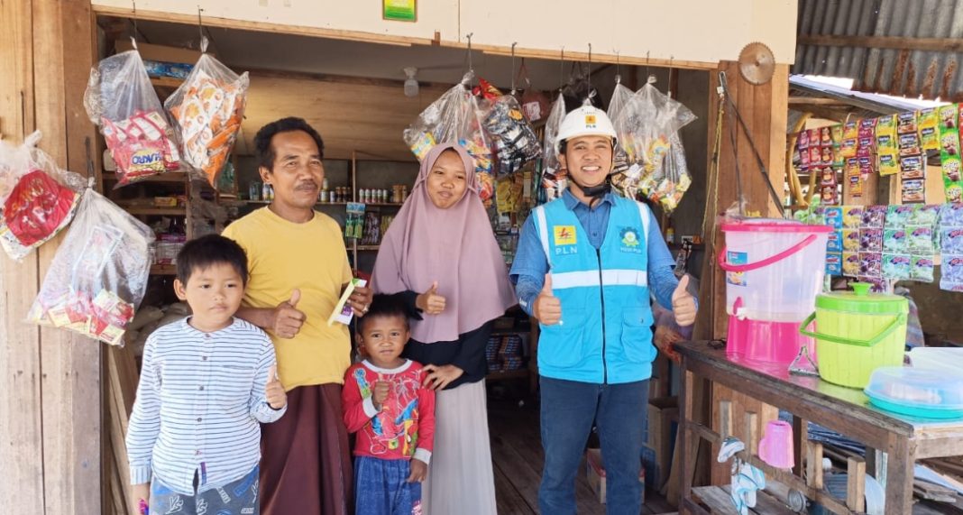 Kado Istimewa Jelang HUT ke 78 Kemerdekaan RI Dari PLN Buat Masyarakat Tanjung Saleh Kubu Raya
