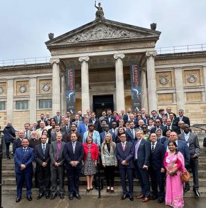 Di Oxford, Menteri Yasonna Bicara tentang Martabat Manusia