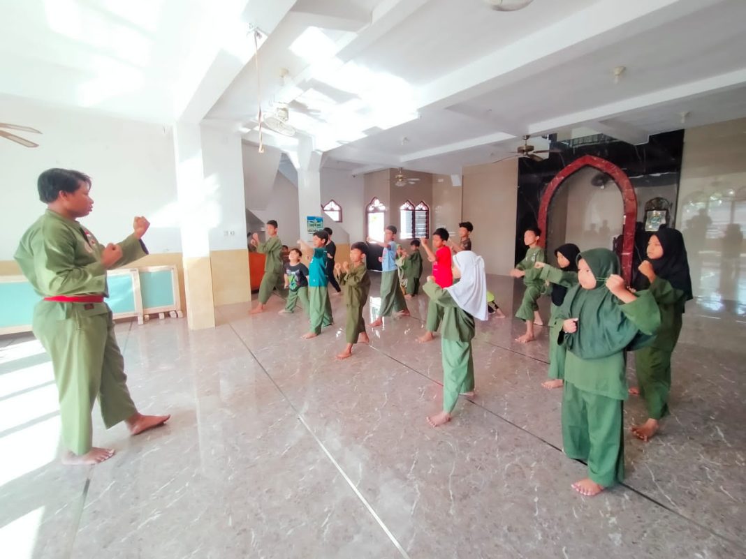 Latihan Rutin Pencak Silat ASAD PC Rungkut/PAC Rungkut Kidul