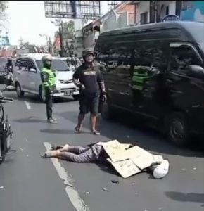 Pengendara Motor Asal Bluru Tewas Terlindas Bus di Jalan Raya Waru