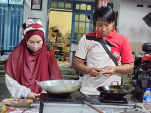 Meriahkan HUT RI ke 78 LDII PC Rungkut/PAC Rungkut Kidul Adakan Lomba Memasak Nasi Goreng