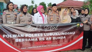 Dalam rangka Hut Polwan yang ke 75 Kapolres Lubuk Linggau dan Rs Ar bunda Kunjungi Asrama Panti Sosial Lanjut usia 