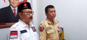 Ketua DPC Gerindra Kabupaten Cilacap Serahkan SK 2 Relawan Baru, Macan Asia Indonesia dan Gardu Prabowo