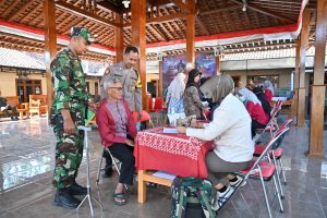 Peringati HUT TNI Ke-78 Kodim 0726/Sukoharjo Gelar Baksos di Wilayah, Rawat Kemanunggalan TNI-Rakyat