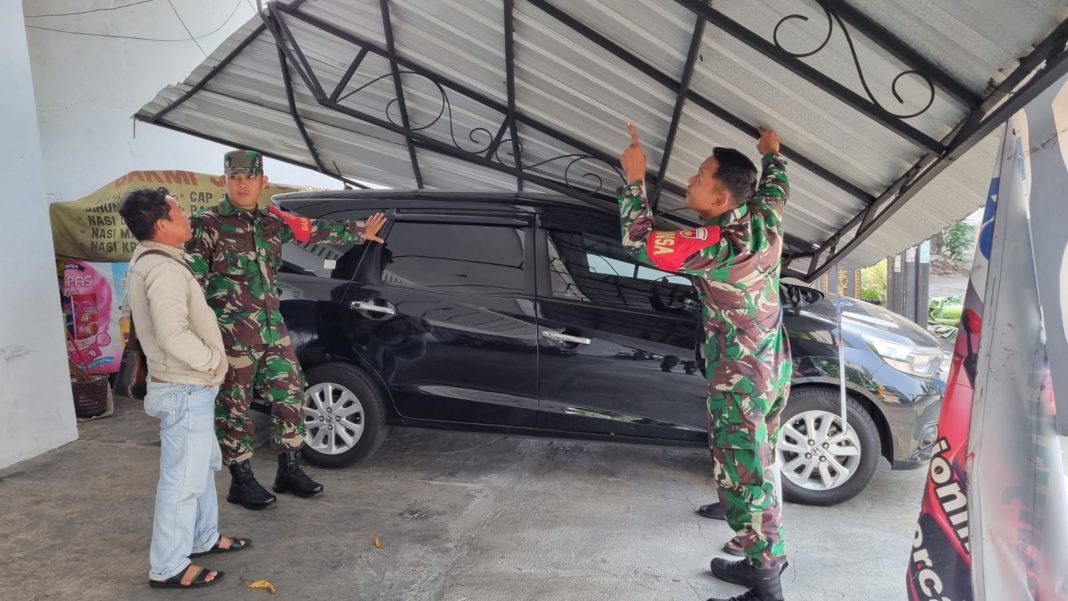Melalui Komsos, Babinsa Tipes Ingatkan Warga Cuaca Extrim