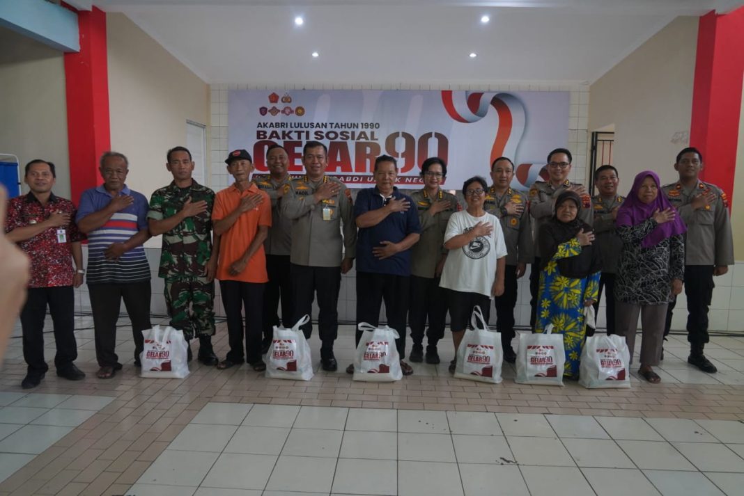 Cooling System Jelang Pemilu 2024, TNI Polri lulusan AKABRI 1990 Gelar Bakti Sosial