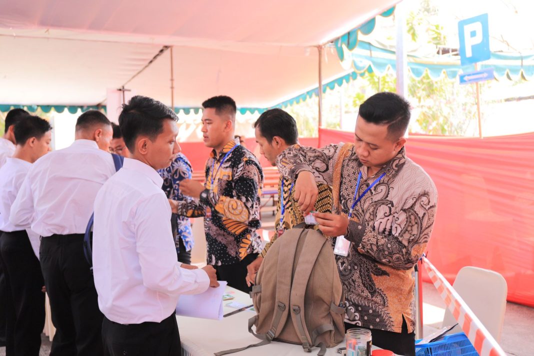 Antispasi Peserta Bawa Jimat, Penggeledahan Badan Diperketat