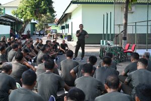 Olahraga Bersama dan Jam Komandan, Dandim 0726/Sukoharjo Himbau Anggota Jaga Kesehatan dan Netralitas TNI