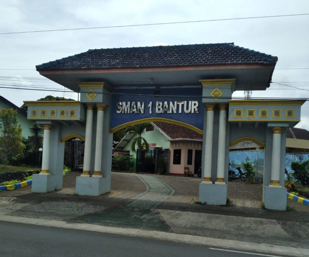 Tidak Bisa Lunasi Sumbangan, Siswa-Siswi SMAN 1 Bantur, Terancam Tidak Dapat Ikut Ujian, Keluh Wali Murid