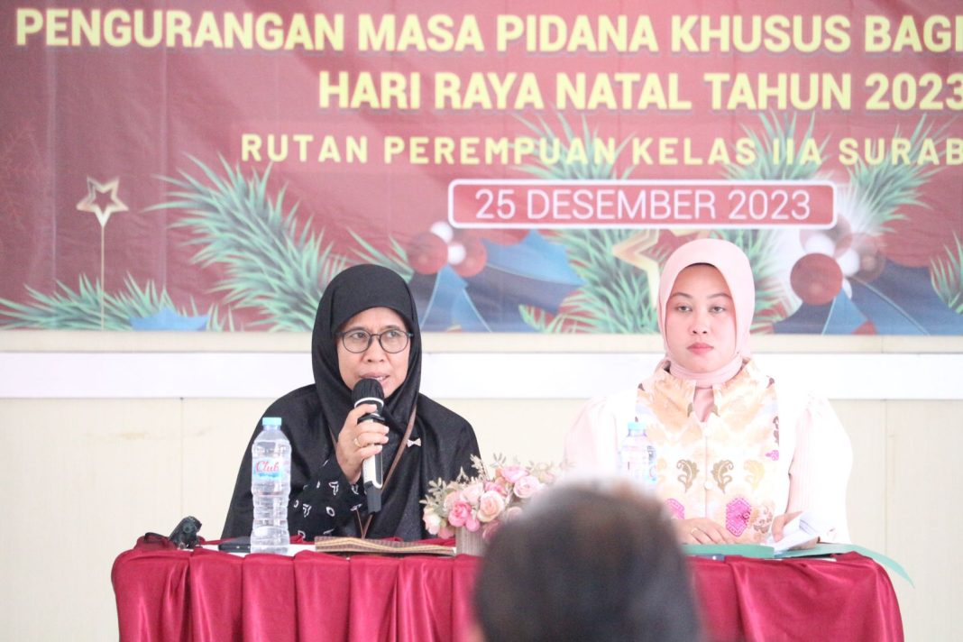 16 Orang Narapidana Rutan Perempuan Kelas IIA Surabaya Memperoleh Remisi atau Pengurangan Masa Tahanan