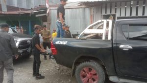 Operasi Gabungan TNI-Polri Amankan Ratusan Botol Miras di Yahukimo