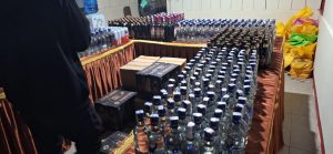 Operasi Gabungan TNI-Polri Amankan Ratusan Botol Miras di Yahukimo
