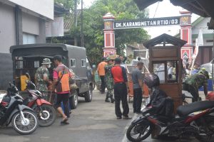 TNI Polri di Boyolali Laksanakan Baksos dan Pembersihan Pasar Simo