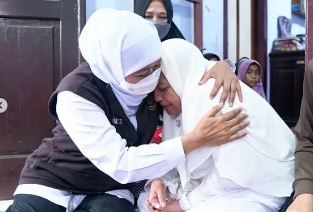13 KPPS dan 2 Linmas Meninggal Dunia di Jatim, Khofifah: Pejuang Demokrasi