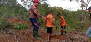 Peduli Terhadap Kawasan Hutan di Sekitar Danau Rana Poja, Ini Yang Dilakukan Guru dan Murid SD Se-Kecamatan Lamba Leda Timur