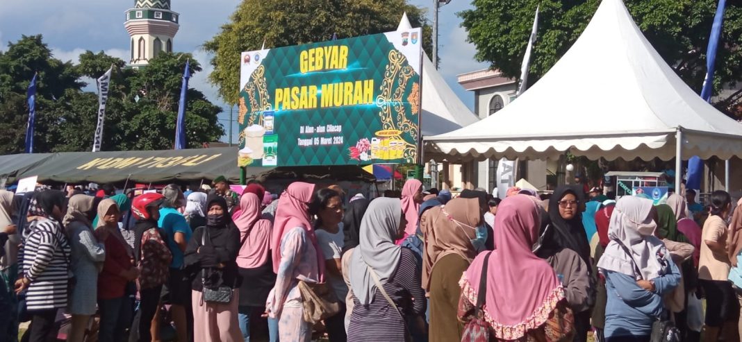 Pasar Murah Stabilkan Harga dan Stok Aman