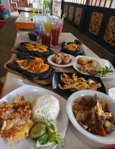 Ayam Geprek Spesial Dapur Perwira Yang kita Tester bersama siang Tadi