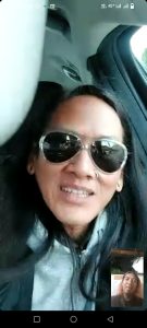 Videocall Dengan Erit Issabelle Bassist Khatulistiwa Ethnic Fussion yang sekarang tinggal di Swiss Eropa Tengah