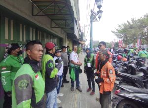 Dok Aksi Demo Tarif oleh FOYB Jogya saat delagasi Garda Surakarta ikut menghadiri Demo yang dilakukan oleh rekan rekan Ojol Jogya di depan gedung balaikota.