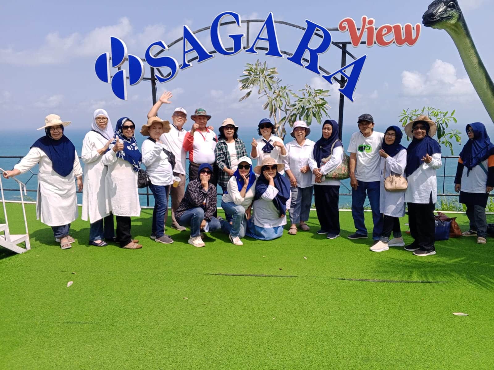 Menikmati Destinasi Wisata Alam Pesisir Pantai Selatan Sagara View