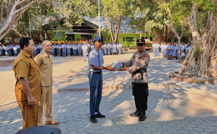 Apel Bersama Polda NTT di SMAN 4 Kupang, Pelajar Diingatkan Tertib Berlalu Lintas