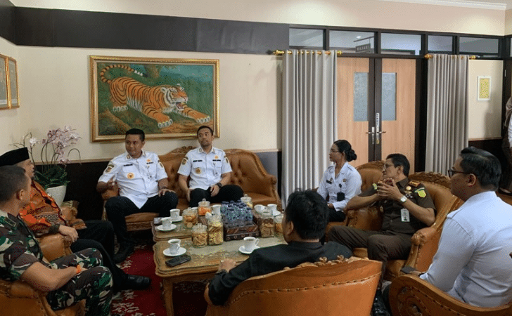 Kepala Bapas Klaten Ikuti Pemusnahan Barang Rampasan di Kejakasaan Negeri Klaten