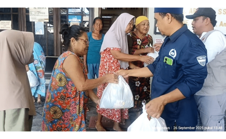 Laskar Tretan Perjuangan Gelar Jumat Berkah di Tegalsari