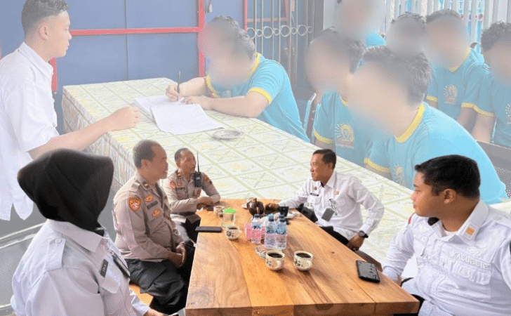 Desain tanpa judul_20251027_205330_0000