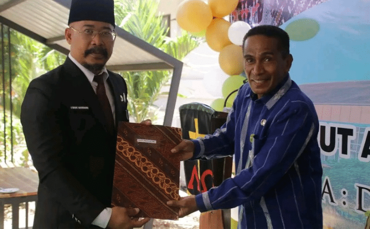 Dua ASN Terima SK Dosen Baru di Momen Dies Natalis ke-18 IAKN Kupang
