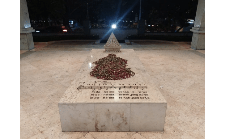 Tujuh Presiden Lupa Ziarah: Ironi  Makam Pencipta Indonesia Raya
