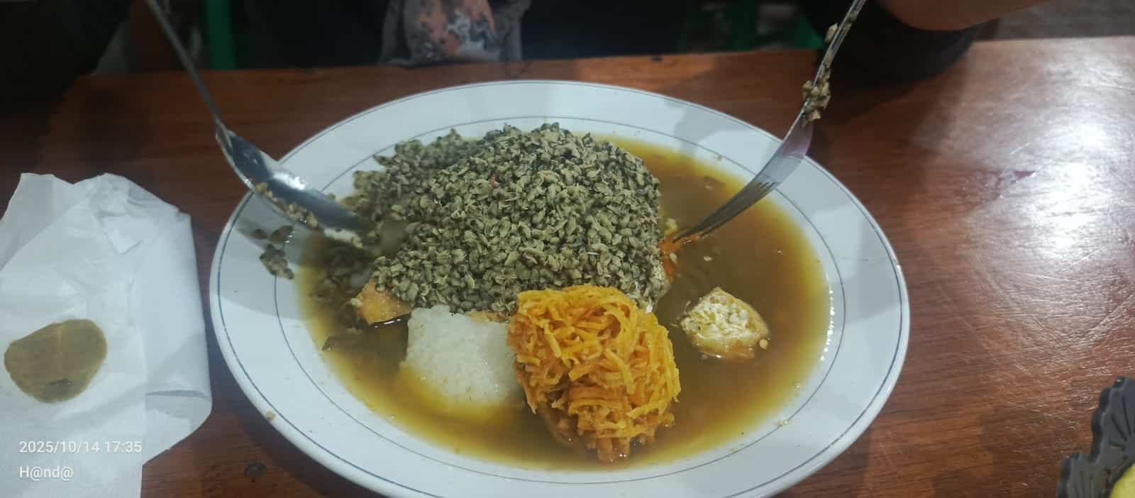 Kuliner Warung Lontong Kupang Bertahan Sejak Tahun 1970