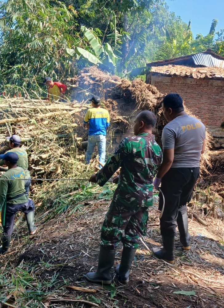 Bangun Kemandirian, Bapas Klaten Ajak Klien Dewasa Tanam Dan Rawat Tanaman Hias
